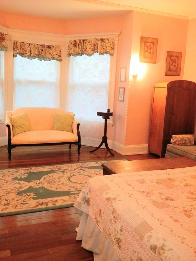 Six Acres Bed And Breakfast Cincinnati Ngoại thất bức ảnh